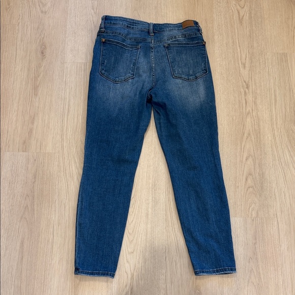 Judy Blue size 30 Classic Women's Distressed Blue Jeans - Picture 7 of 7